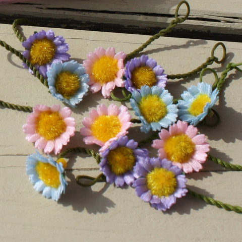 Large Daisy Chains